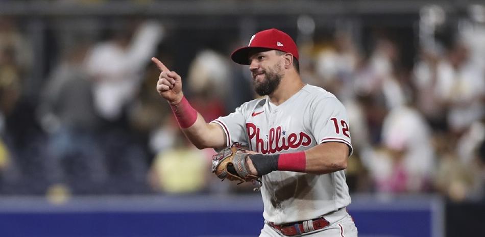 Pair of home runs by Schwarber and Ellis help Phillies beat Nationals 11-3
