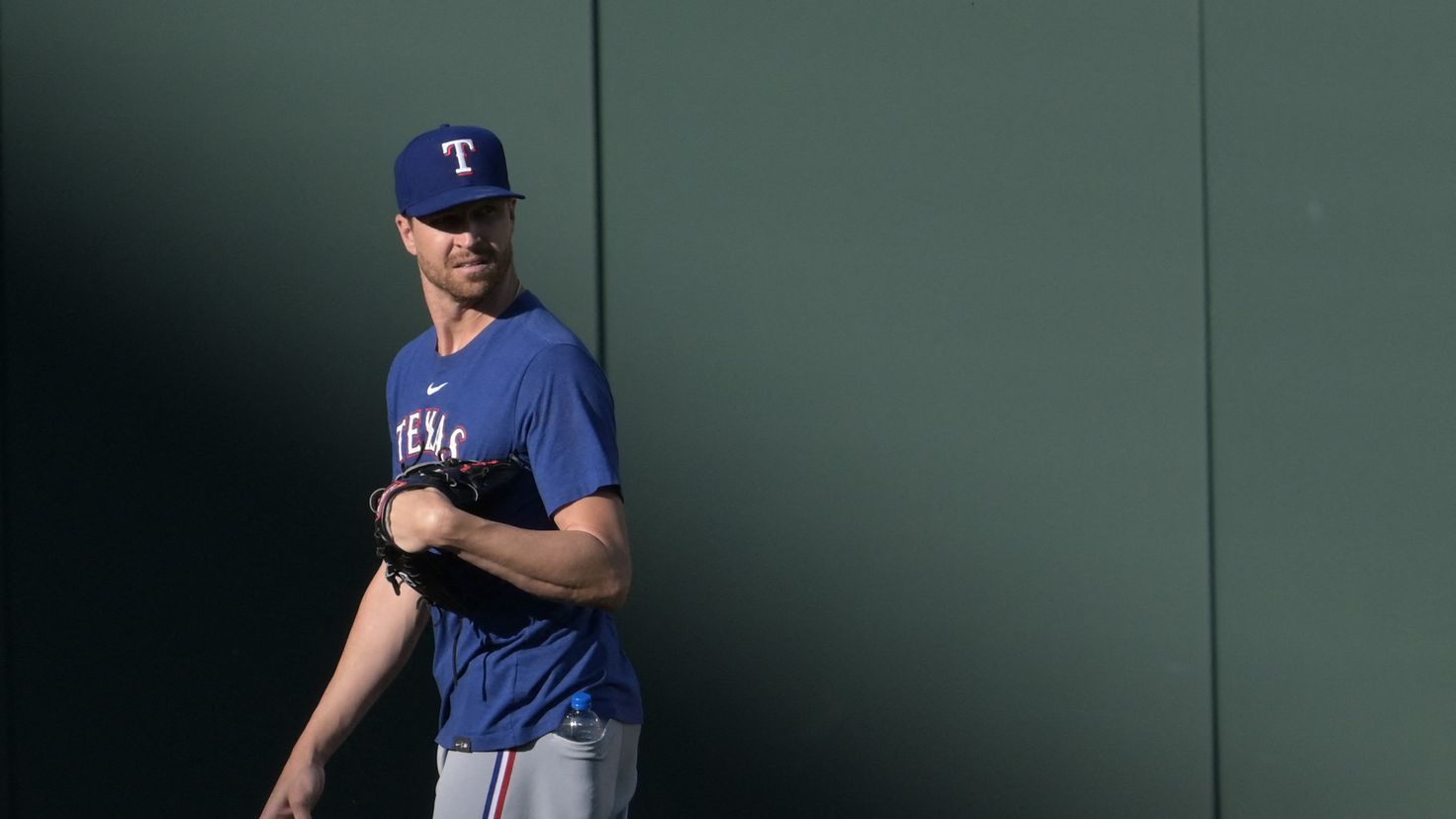 Texas Rangers pitcher Jacob deGrom requires Tommy John surgery
