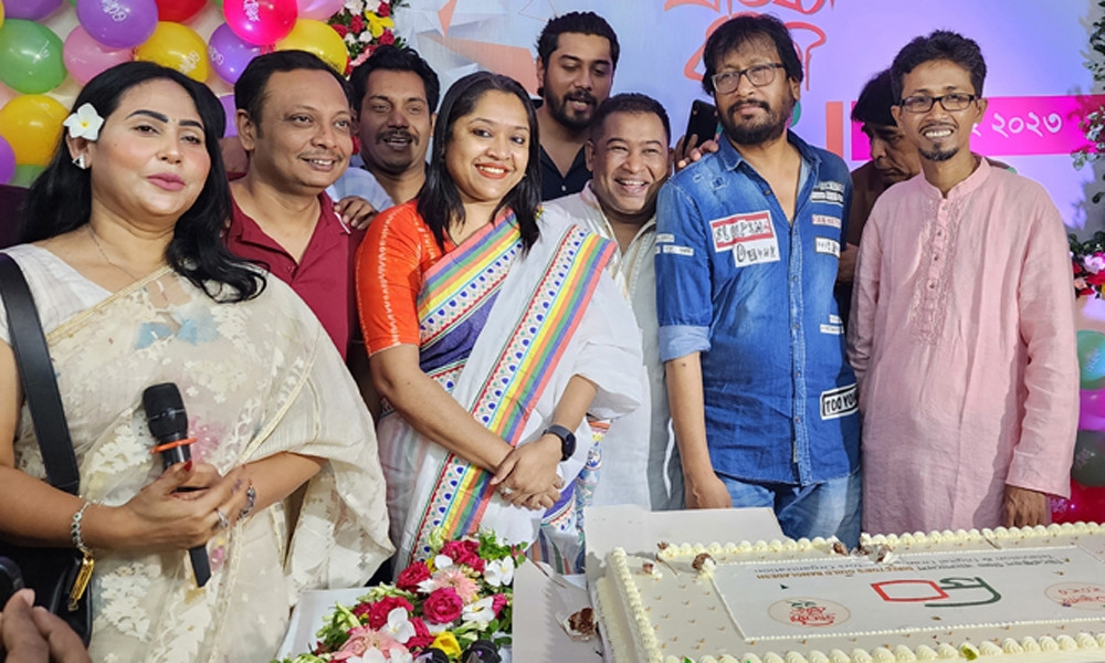 A meeting of young and old makers in Niketan A meeting of young and old makers in Niketan