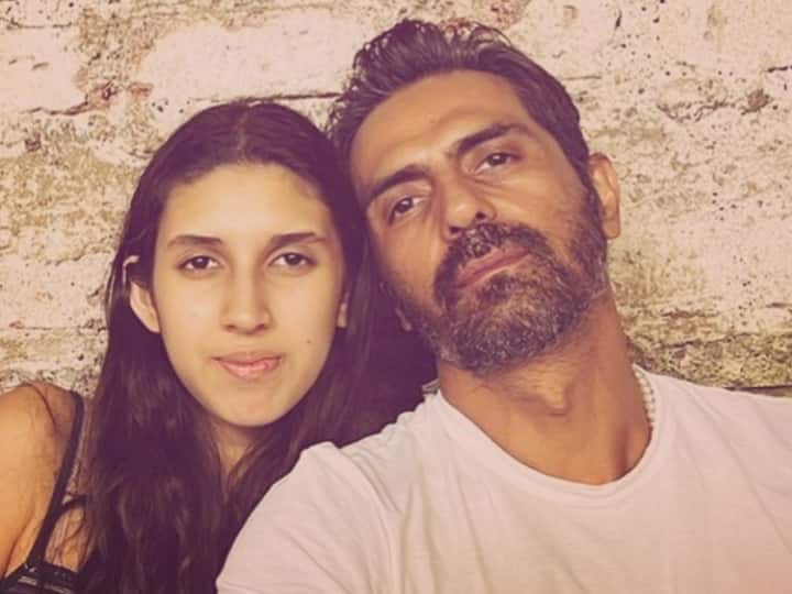 Arjun Rampal shared the video of his daughter's ramp ride, the actor's girlfriend reacted like this

