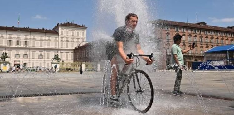 Italy bubbled with extreme heat, heat wave alert issued
