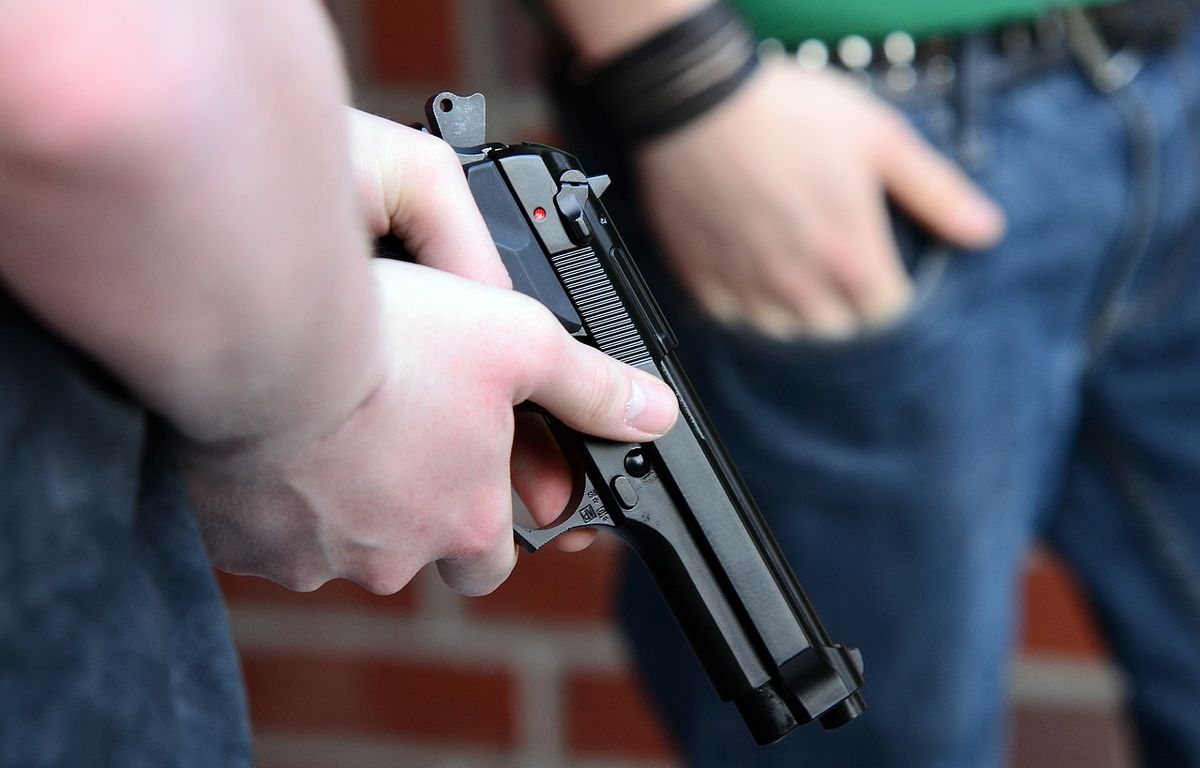 Major crackdown in the United Kingdom in the trafficking of trigger guns
