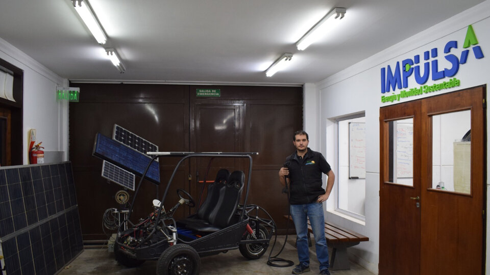 Olavarría engineers create the first Argentine car recharged with solar energy                


