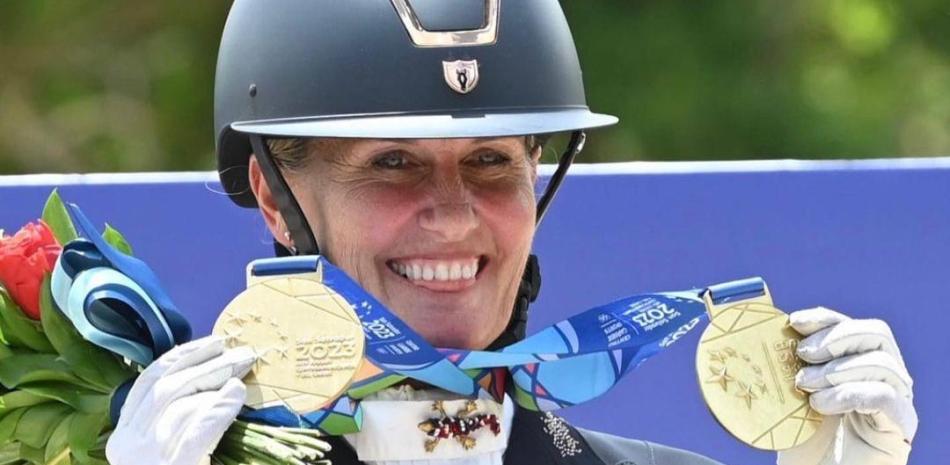 The gold bath for the Dominican Republic continues: Yvonne Losos gets double gold in equestrian
