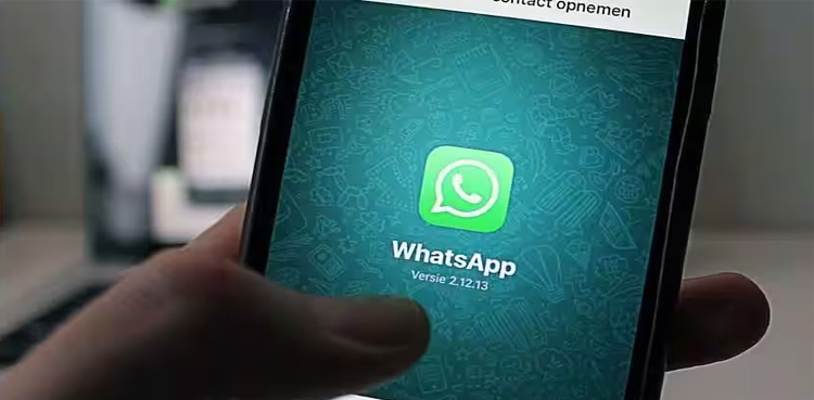 WhatsApp has provided a new facility for users to send video messages
