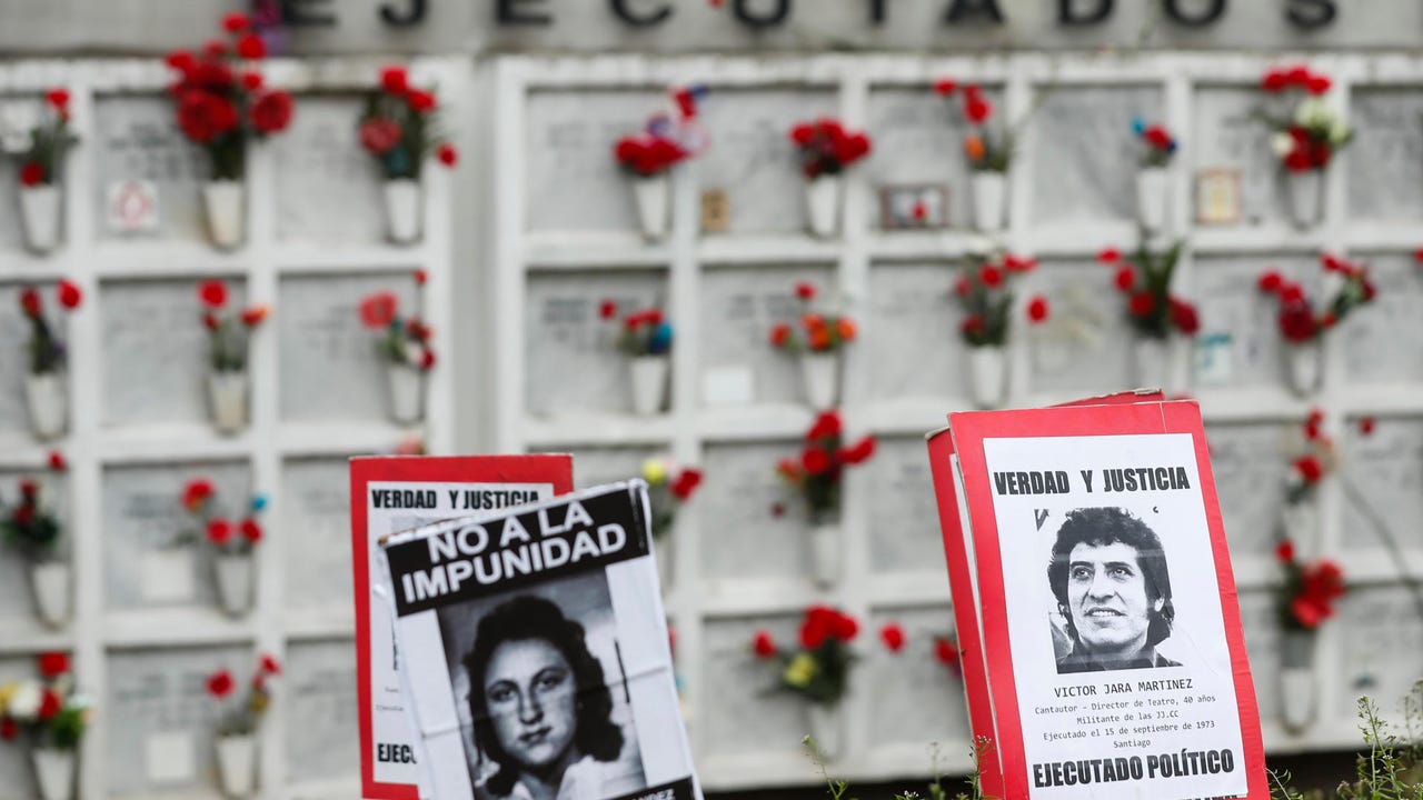 Chile's Supreme Court convicts seven retired soldiers of the 1973 kidnapping and murder of Victor Jara

