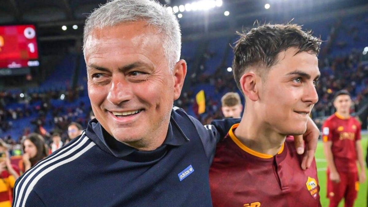 Mourinho's Roma are close to signing a world champion


