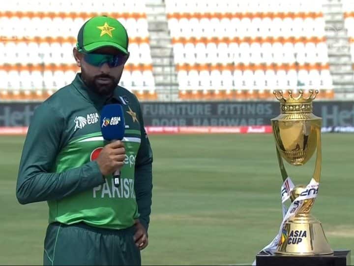 Pakistan won the toss and decided to bat first to see who got a place in the playing XI

