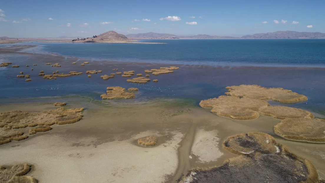 The water of Lake Titicaca is reaching historic levels

