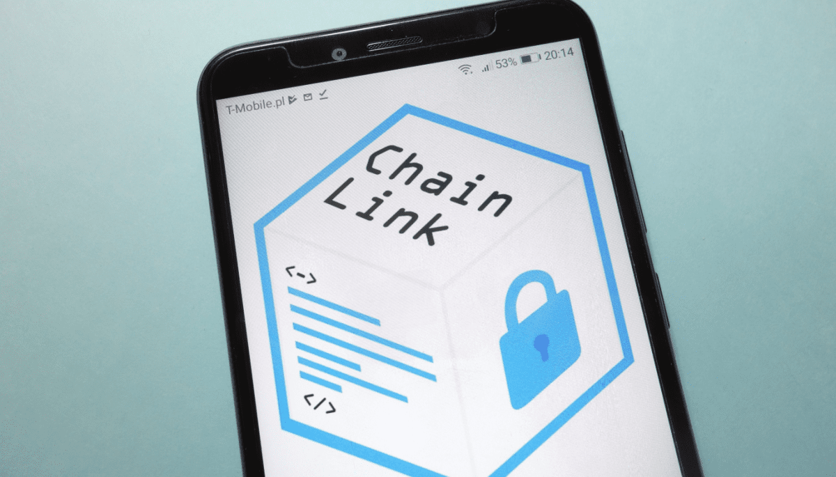 Another large bank relies on Chainlink’s crypto technology

