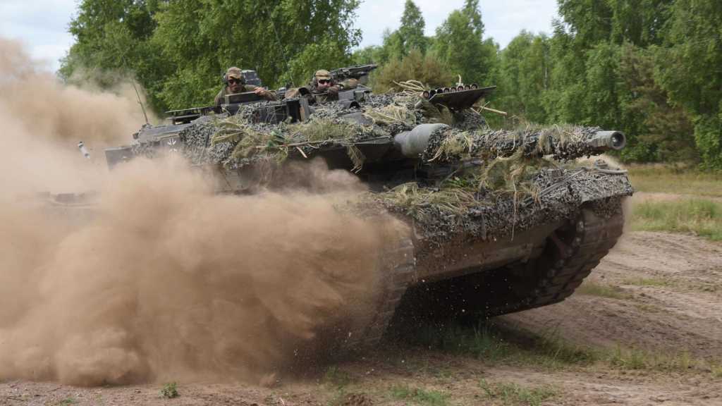 Leopard 2 auf wilder Fahrt im Gelände
