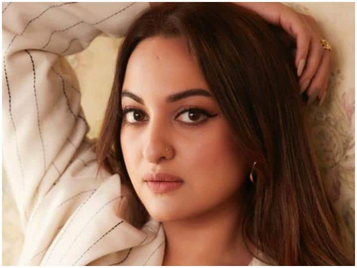 Sonakshi Sinha has bought her dream house on the seafront in Bandra, Mumbai, the price is known


