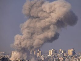 After Hamas breaks the ceasefire, Israel resumes bombing the Gaza Strip

