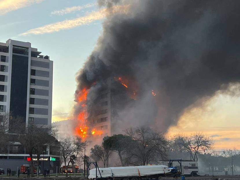 The fire occurred in a residential building in Valencia.  (European press)