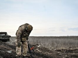 Russian attack troops enter the town of Robotine near Zaporizhzhia


