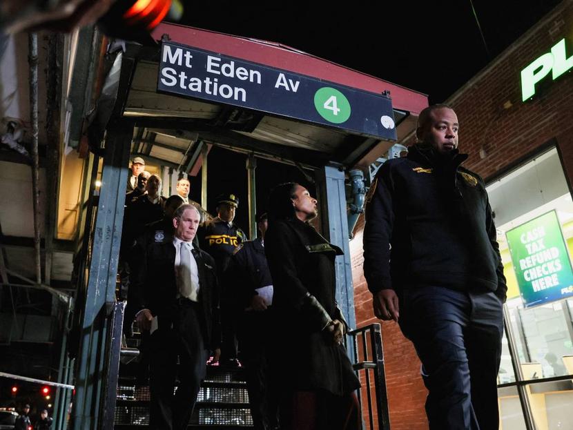 Officers at the scene of the New York subway shooting.  (Reuters)