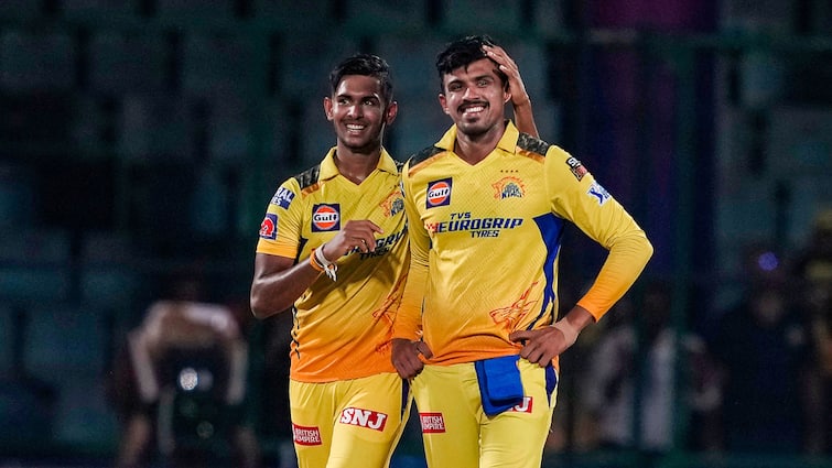 CSK's star fast bowler got fit before the game against RCB!

