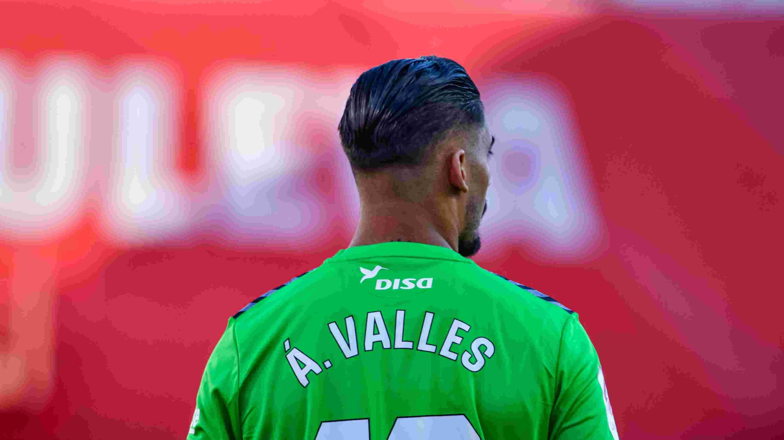 Las Palmas guarantees money if Álvaro Valles decides to leave
	

