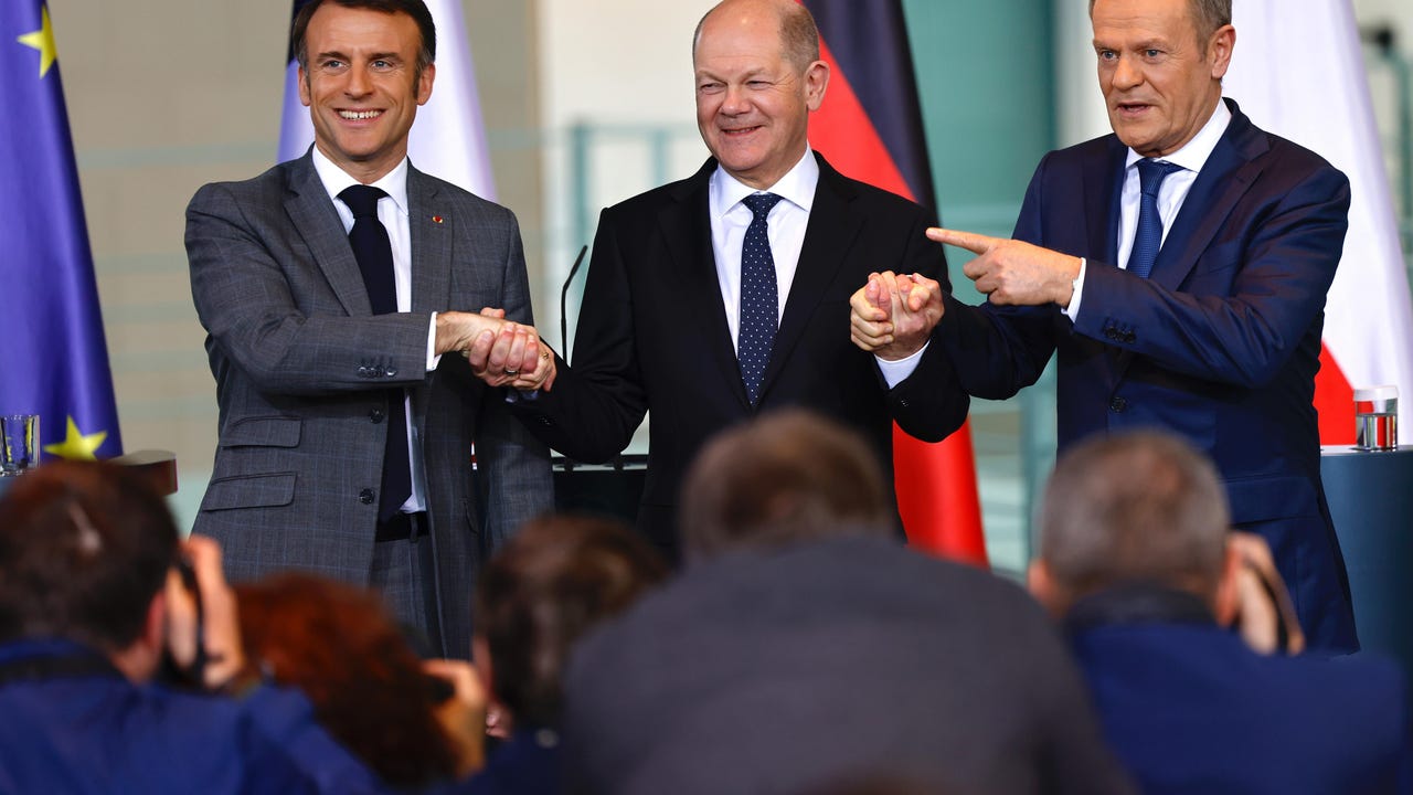 Macron and Scholz show their unity in Ukraine

