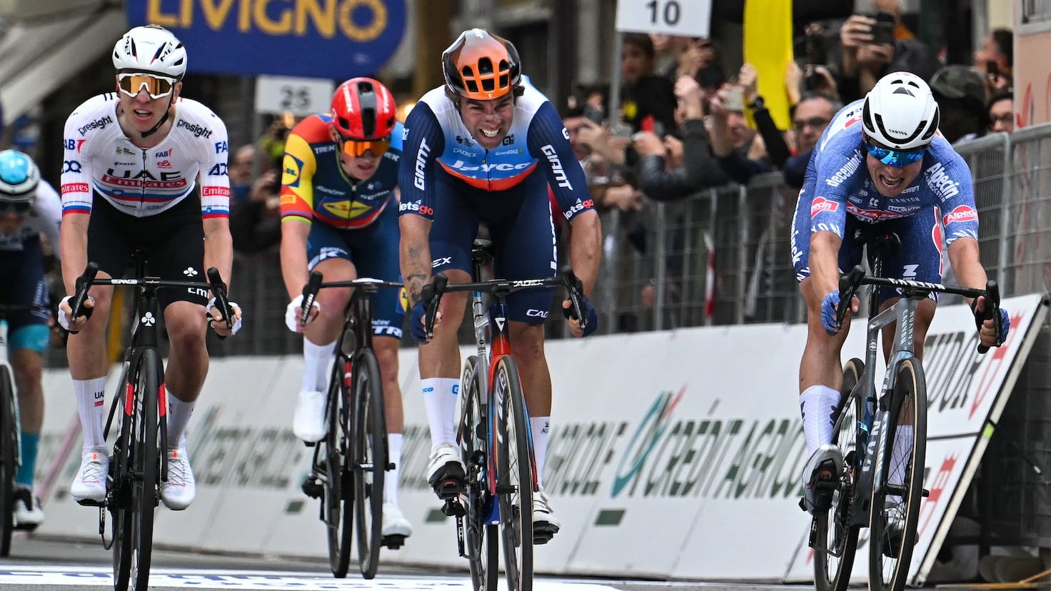Philipsen steals victory from Pogacar in the fastest Milan-San Remo in history


