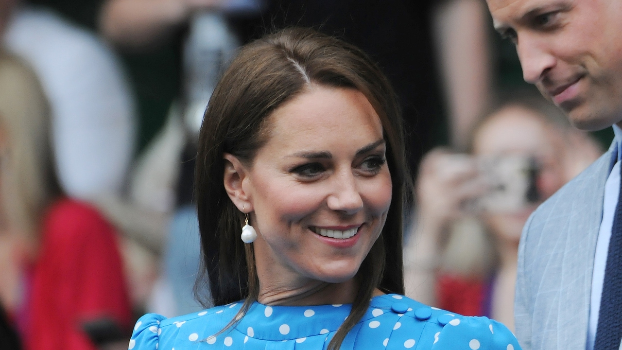 Pilar Eyre reveals new theories about Kate Middleton: plastic surgery, depression and infidelity 


