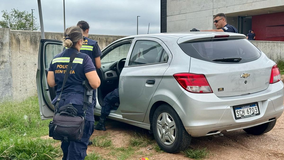 They have charged the man who stole a car with a five-year-old child in it in La Teja

