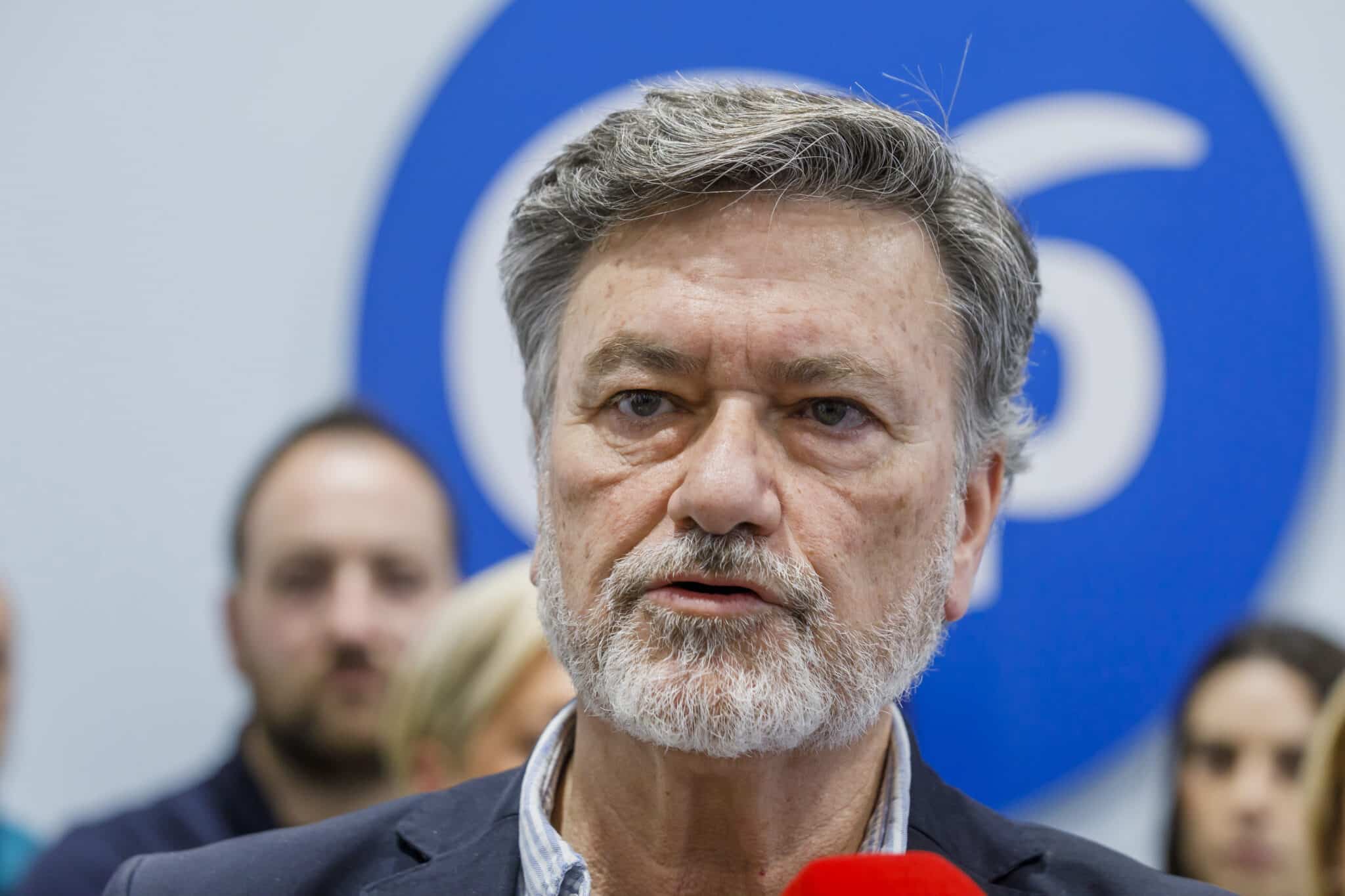 Vázquez (PP) acusa al PSOE de «vender» España «a trozos», ahora con el «cupo» catalán
