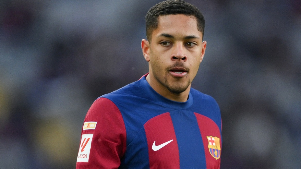 Vitor Roque has no intention of leaving FC Barcelona

