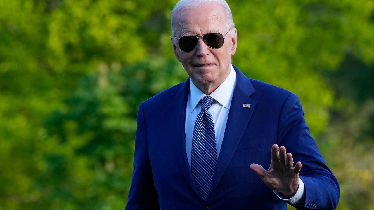 Biden says he will send the first weapons to Ukraine this week after Senate approval

