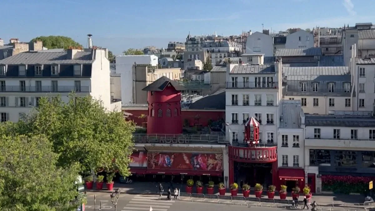 Damage to the Facade of Moulin Rouge
