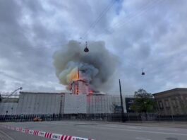 Fire destroys historic Copenhagen Stock Exchange building

