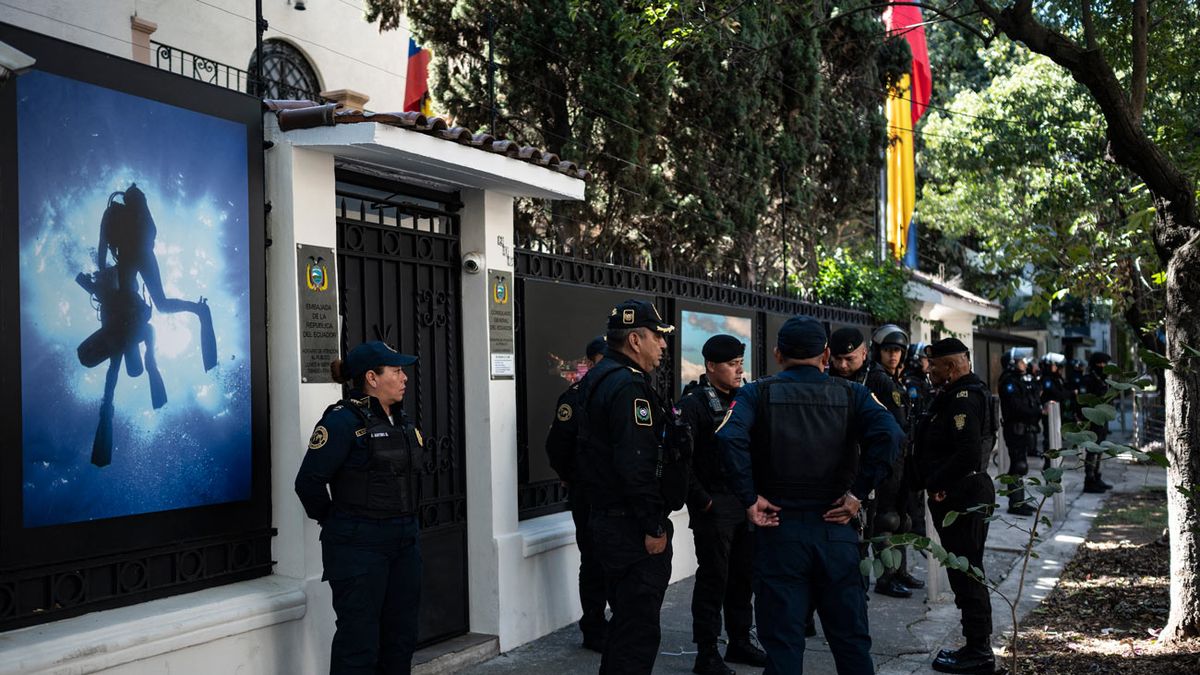 Latin American governments are supporting Mexico after the attack on its embassy in Quito

