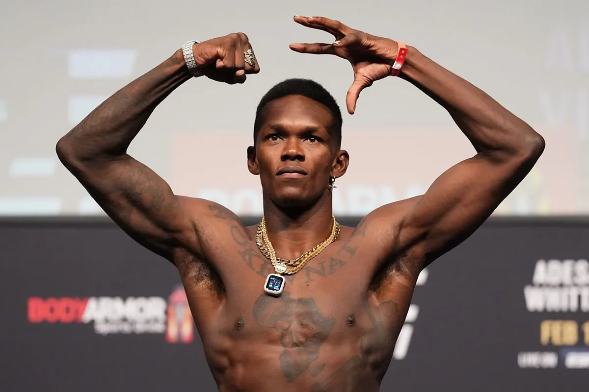 Adesanya is back: he will fight for the middleweight title with Du Plessis at UFC 305
