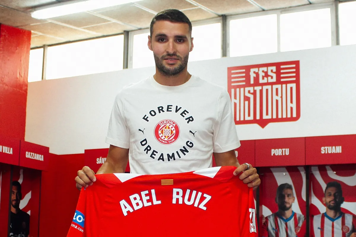 Girona makes the signing of Abel Ruiz official
