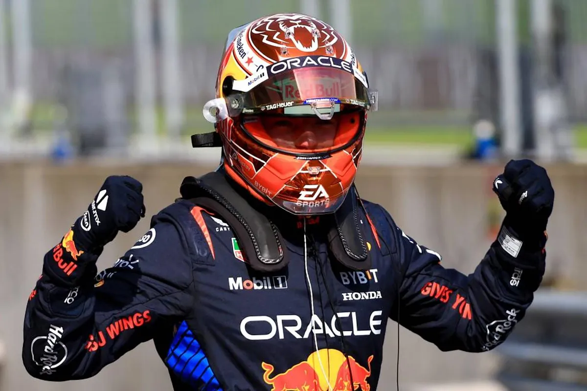  Verstappen executes the McLarens;  Carlos Sainz 4th for the podium, and Alonso 15th
