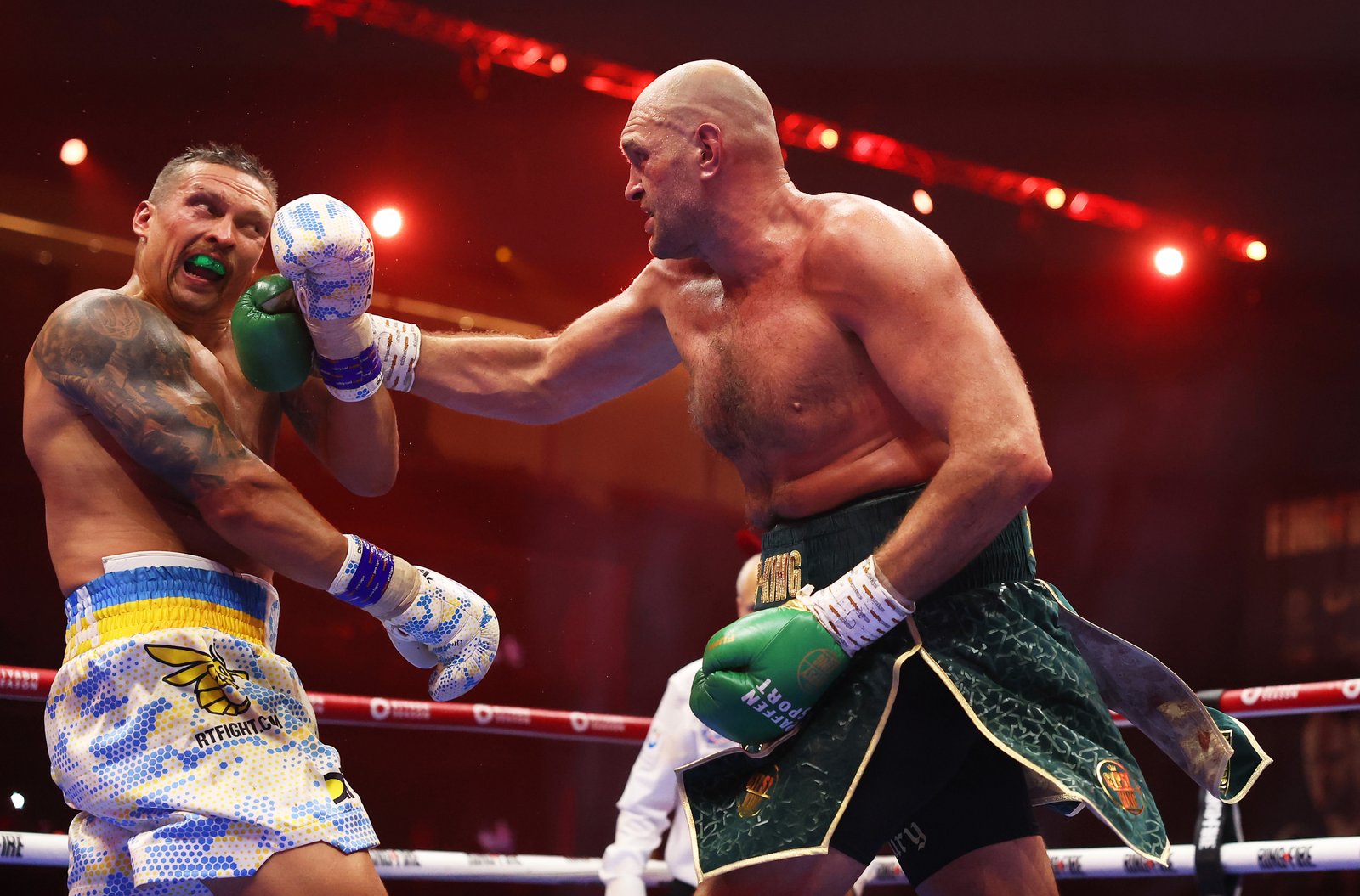 Tyson Fury and Oleksandr Usyk in the first fight.