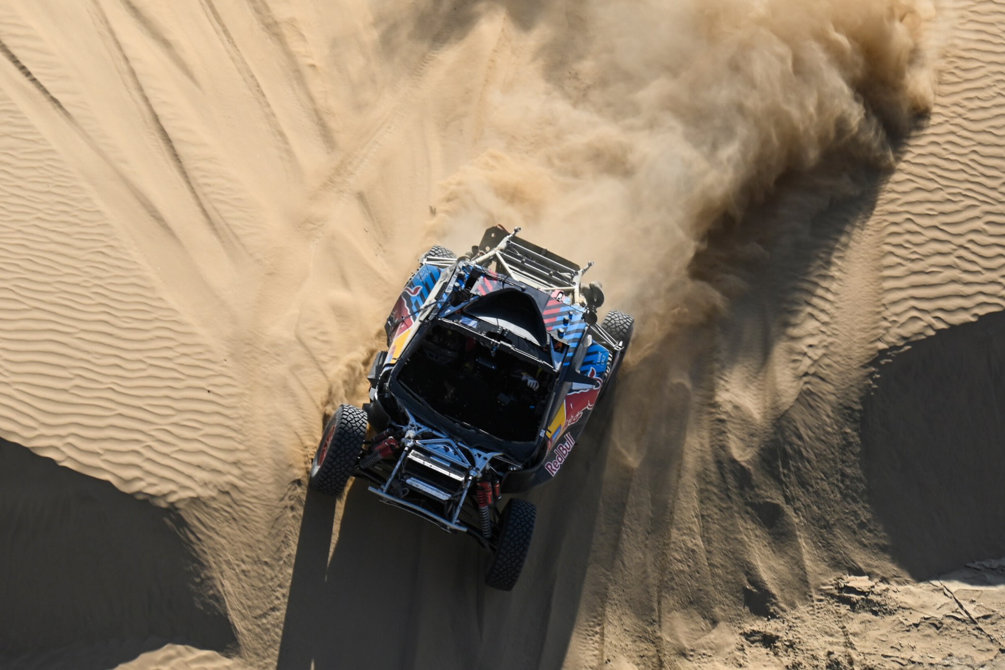 Carlos Sainz (Ford) has experienced a nightmare in the 48-hour stage