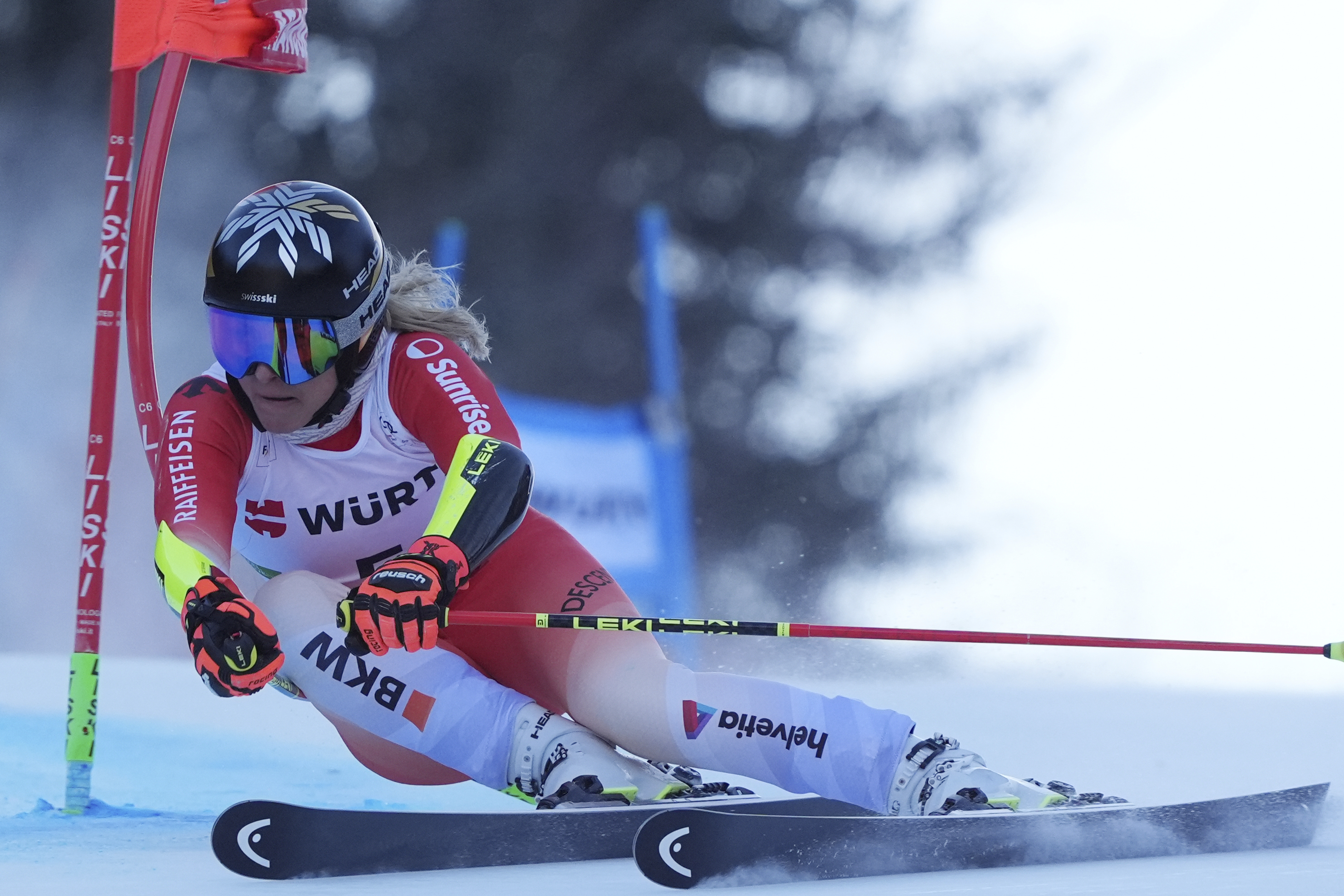 Sara Hector Sweeps First Round, New Leader Emerges in Giant Slalom Lara Colturi, after completing the Kranjska Gora Giant.