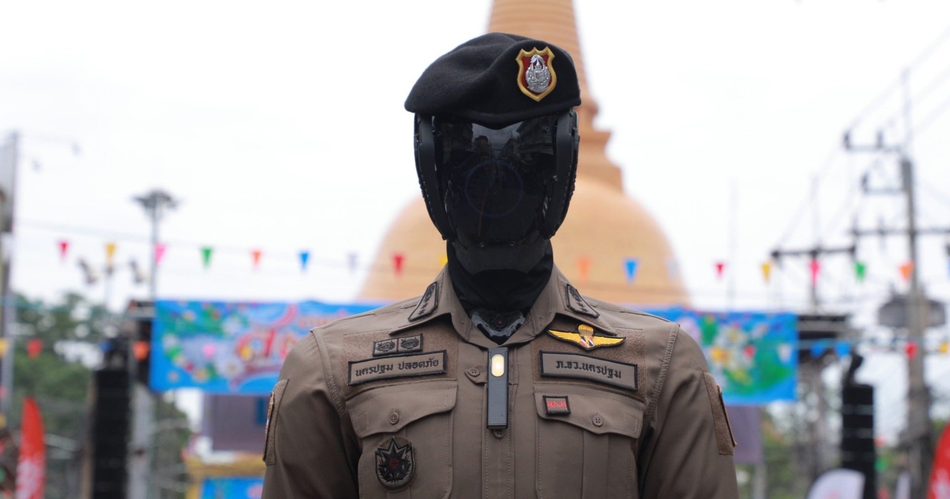 Nakhon Pathom Police Unveil Ai Powered Cyborg Robot For Songkran Safety