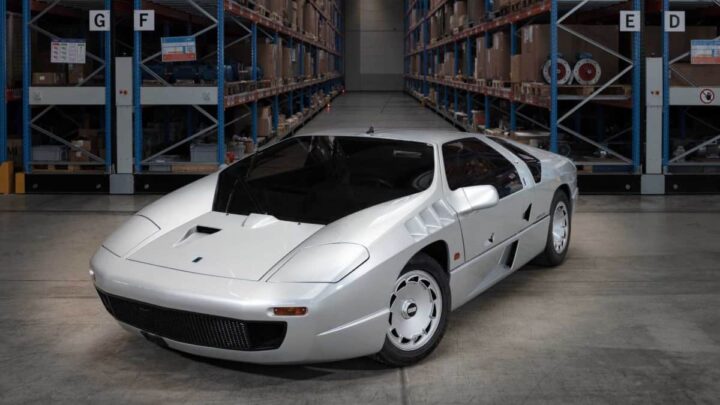 Isdera Imperator 108i