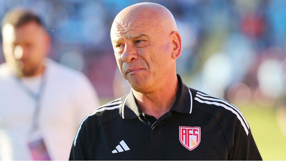 Coach took the group to Luso