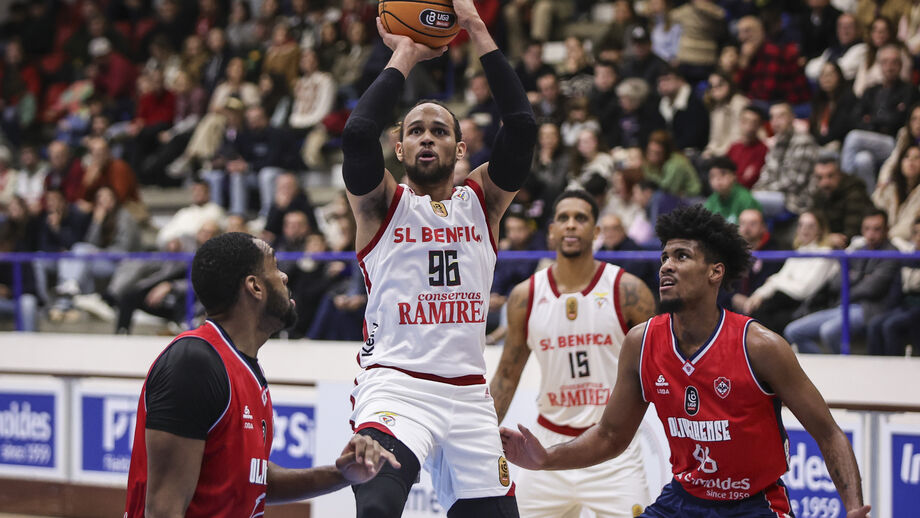 Benfica faces Oliveirense at the opening of the Betclic basketball league