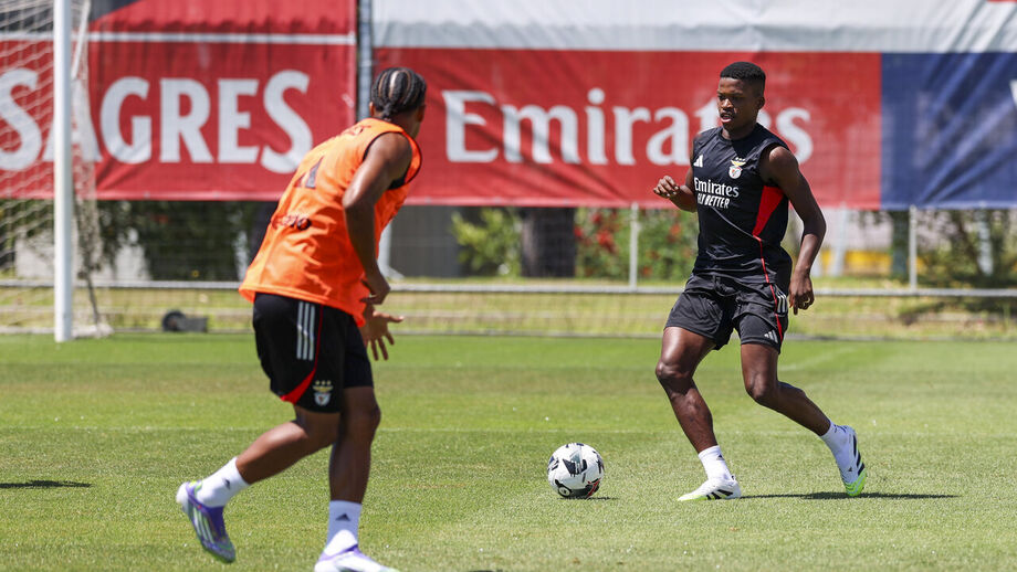 Benfica Training Resumes, Florentino Returns for Supercup vs Sporting Florentino trains at Benfica Campus