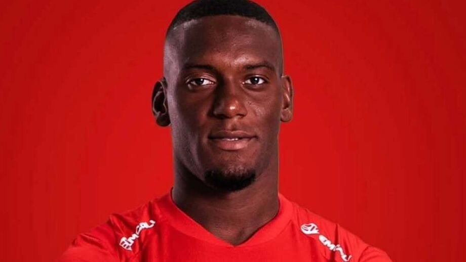 Brayan Medina: Modern Colombian Center-Back Nearing Permanent Tondela Move Brayan Medina, Colombian defender, joins Tondela