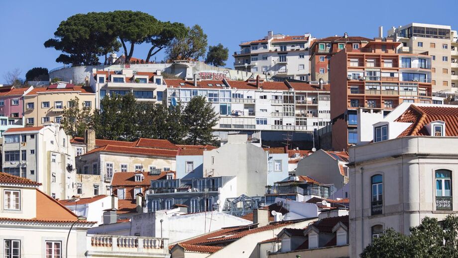 Euribor rates climb in Lisbon, moving closer to recent lows.