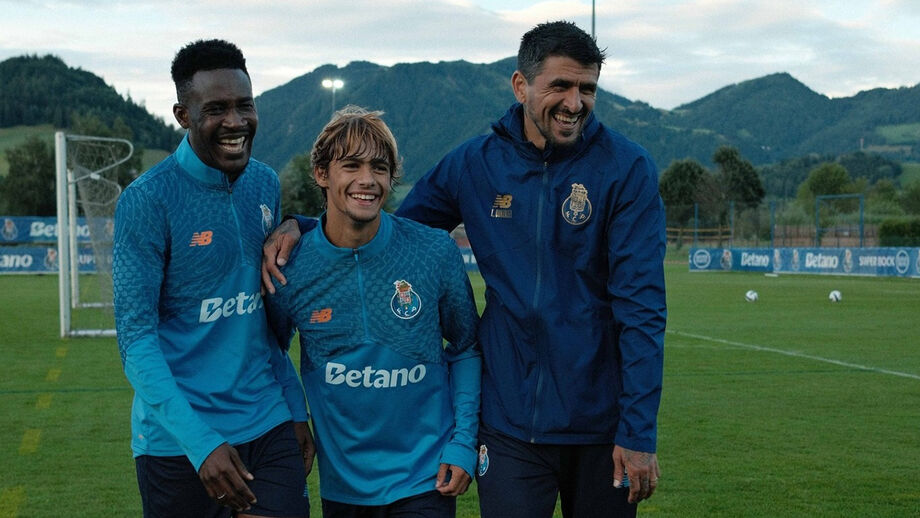 FC Porto Shows Smiling Rodrigo Mora in Austria Despite #10 Jersey Controversy Rodrigo Mora smiles in FC Porto training