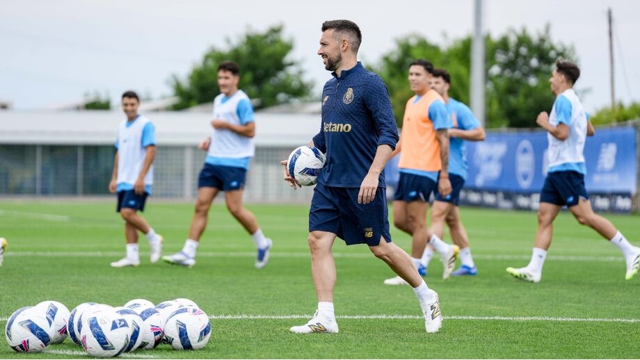 Francesco Farioli starts with a win