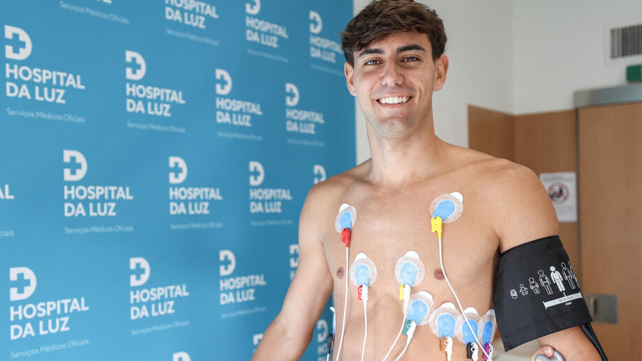Lage Begins Benfica Pre-Season with 28 Players; Super Cup Focus Nuno Félix undergoing medical exams at Hospital da Luz