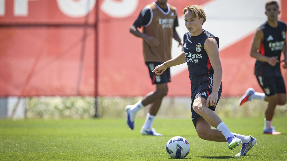 Schjelderup Returns to Benfica Training, Happy to Be Back Schjelderup was very active on his return