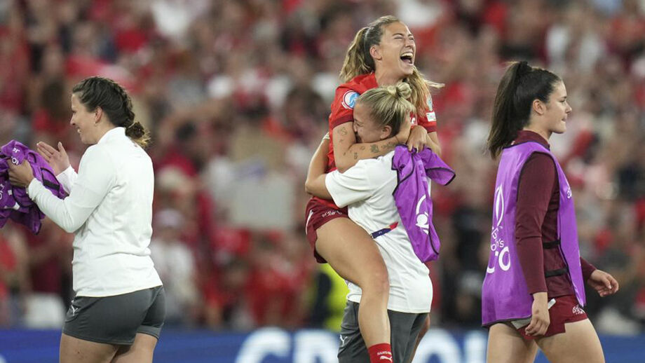 Switzerland qualifies for the Women's European Championship quarter-finals, after drawing with Finland